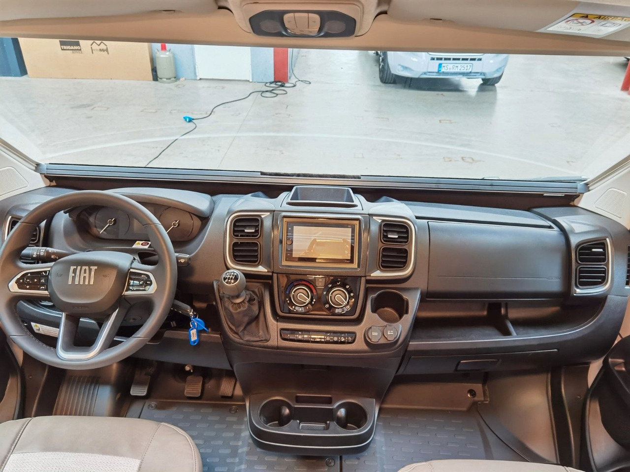 Autorulotă semi-integrată Eura Mobil PROFILA T 695 EB / MODELL 2026 / EINZELBETTEN: Foto 13