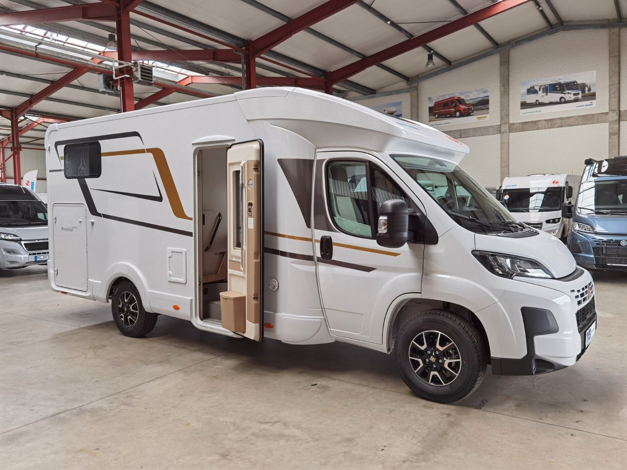 Autorulotă semi-integrată Eura Mobil PROFILA T 695 EB / MODELL 2026 / EINZELBETTEN: Foto 10