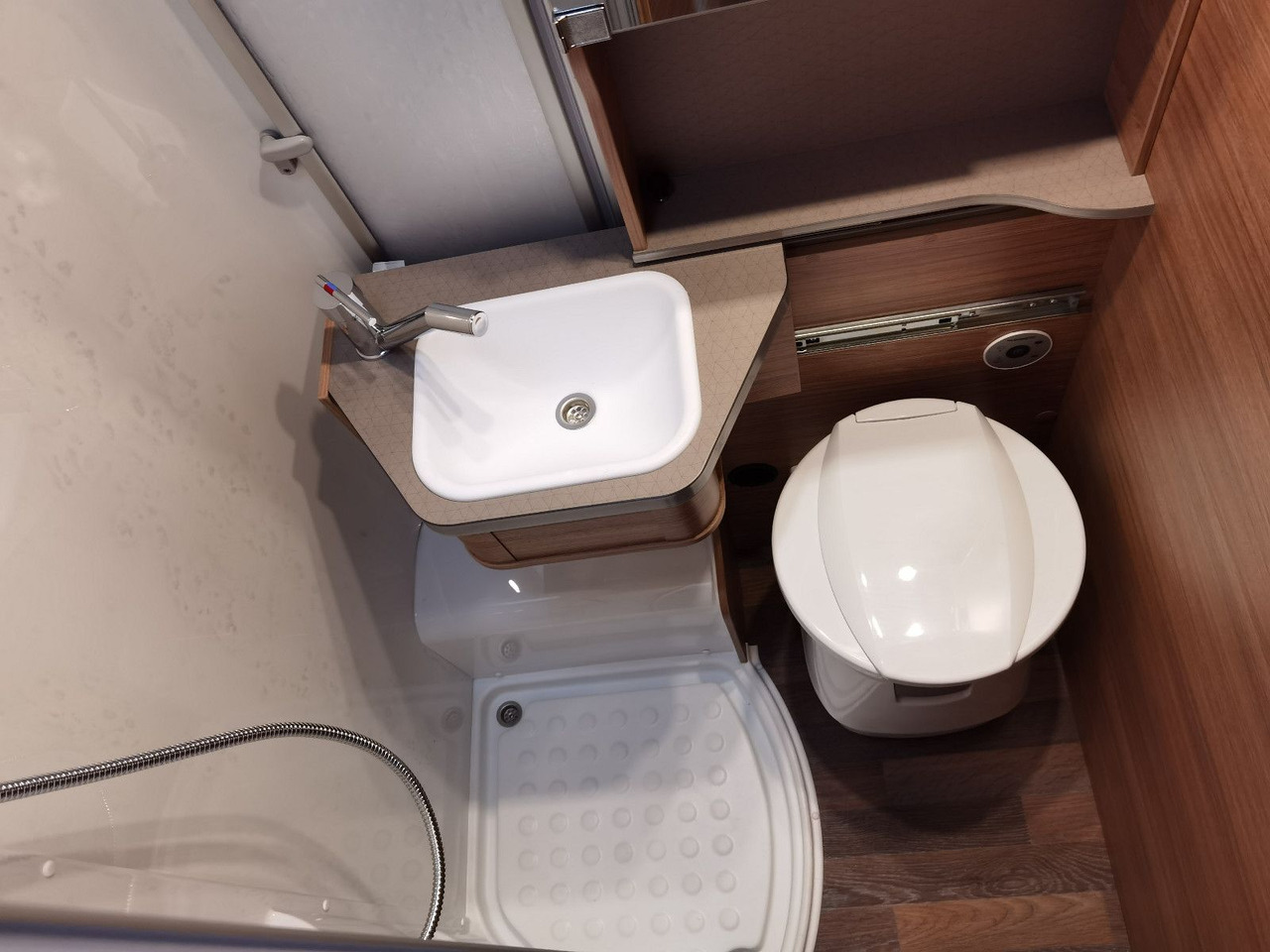 Autorulotă alkov Weinsberg CARAHOME 550 MG /- 2025 - / 140 PS / NUR 5.97M: Foto 22