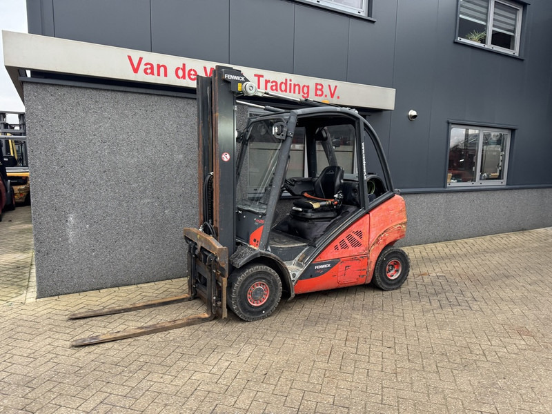 Linde H25T-02 Triplo 550 Freelift / Sideshift / Vorkversteller LPG 2013 - Stivuitor GPL: Foto 2 Linde H25T-02 Triplo 550 Freelift / Sideshift / Vorkversteller LPG 2013 - Stivuitor GPL: Foto 2