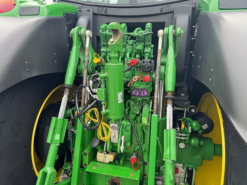 John Deere 6R215 AP 50KM COMMAND-PRO 2022!!! - Tractor agricol: Foto 4 John Deere 6R215 AP 50KM COMMAND-PRO 2022!!! - Tractor agricol: Foto 4