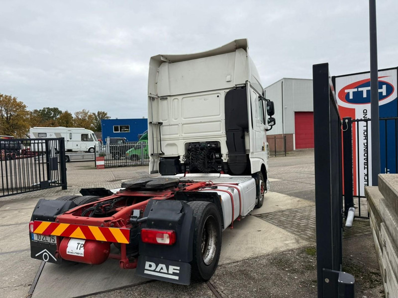 DAF XF460 SuperSpaceCab Intarder 2x fueltank - Cap tractor: Foto 3 DAF XF460 SuperSpaceCab Intarder 2x fueltank - Cap tractor: Foto 3