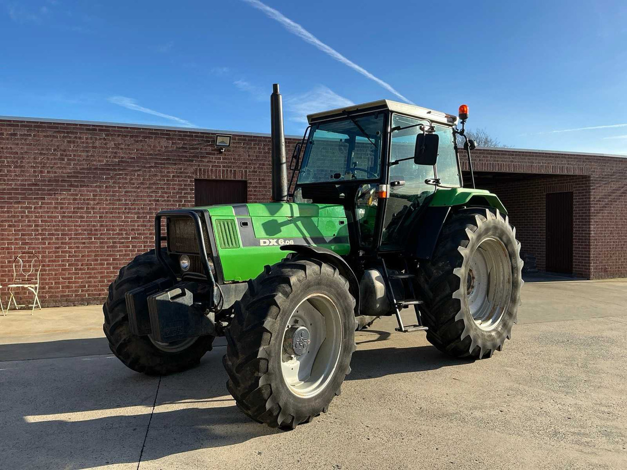 1993 DEUTZ-FAHR DX6.06 ALL-WHEEL DRIVE FARM TRACTOR - Tractor agricol: Foto 1 1993 DEUTZ-FAHR DX6.06 ALL-WHEEL DRIVE FARM TRACTOR - Tractor agricol: Foto 1