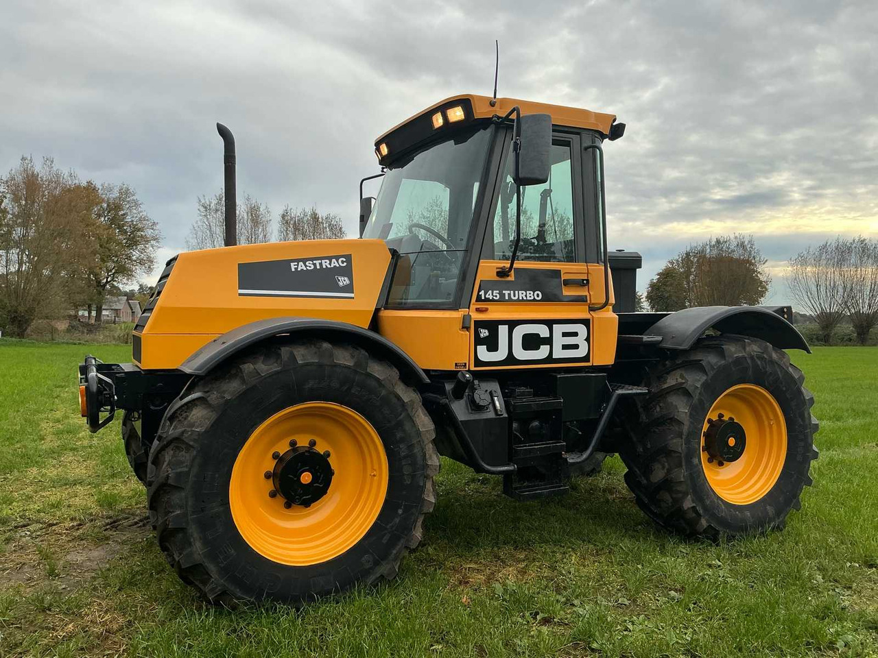 1993 JCB FASTRAC 145 TURBO ALL-WHEEL DRIVE TRACTOR - Tractor agricol: Foto 3 1993 JCB FASTRAC 145 TURBO ALL-WHEEL DRIVE TRACTOR - Tractor agricol: Foto 3