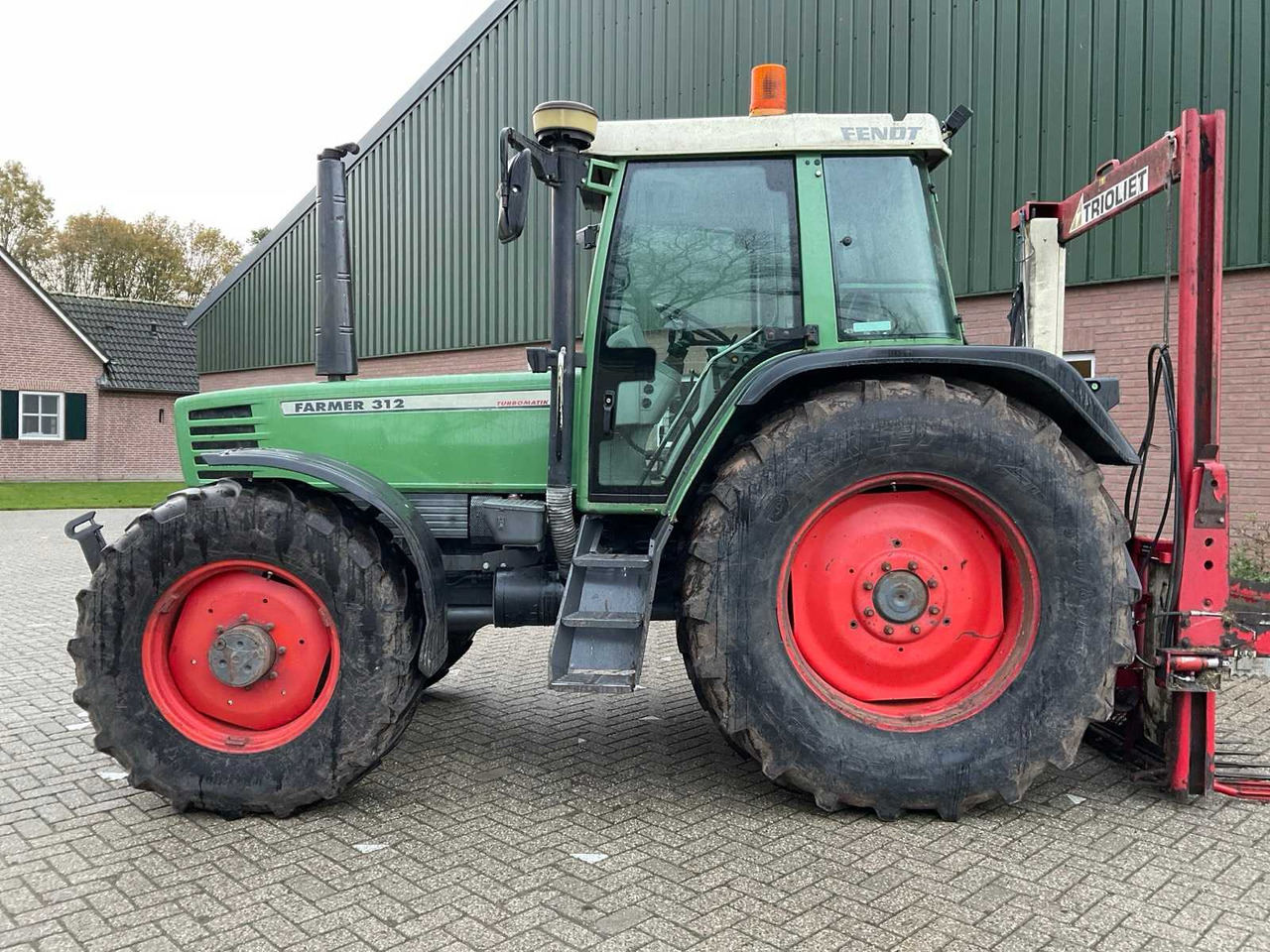 1994 FENDT FARMER 312 TURBOMATIK ALL-WHEEL DRIVE FARM TRACTOR - Tractor agricol: Foto 2 1994 FENDT FARMER 312 TURBOMATIK ALL-WHEEL DRIVE FARM TRACTOR - Tractor agricol: Foto 2