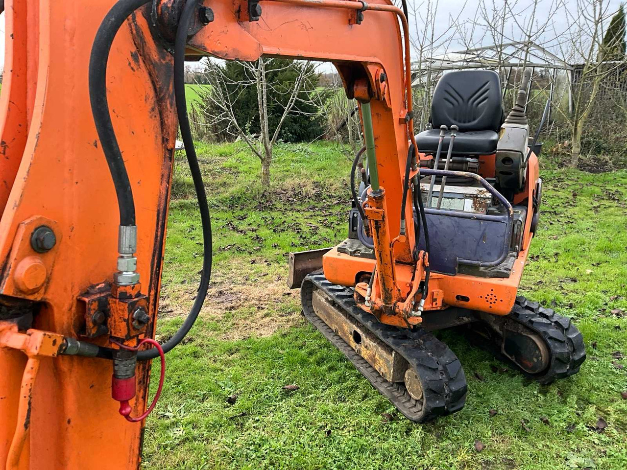 Mini excavator 1994 HITACHI EX15 MINI EXCAVATOR - WORKING - NEW TRACKS: Foto 7 Mini excavator 1994 HITACHI EX15 MINI EXCAVATOR - WORKING - NEW TRACKS: Foto 7