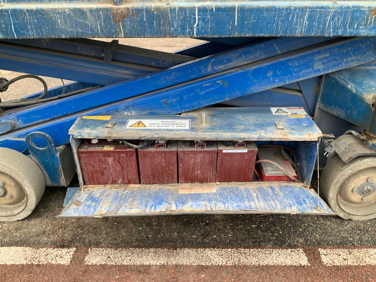 Autopropulsată platformă 2000 UPRIGHT SL20 AERIAL WORK PLATFORM: Foto 17