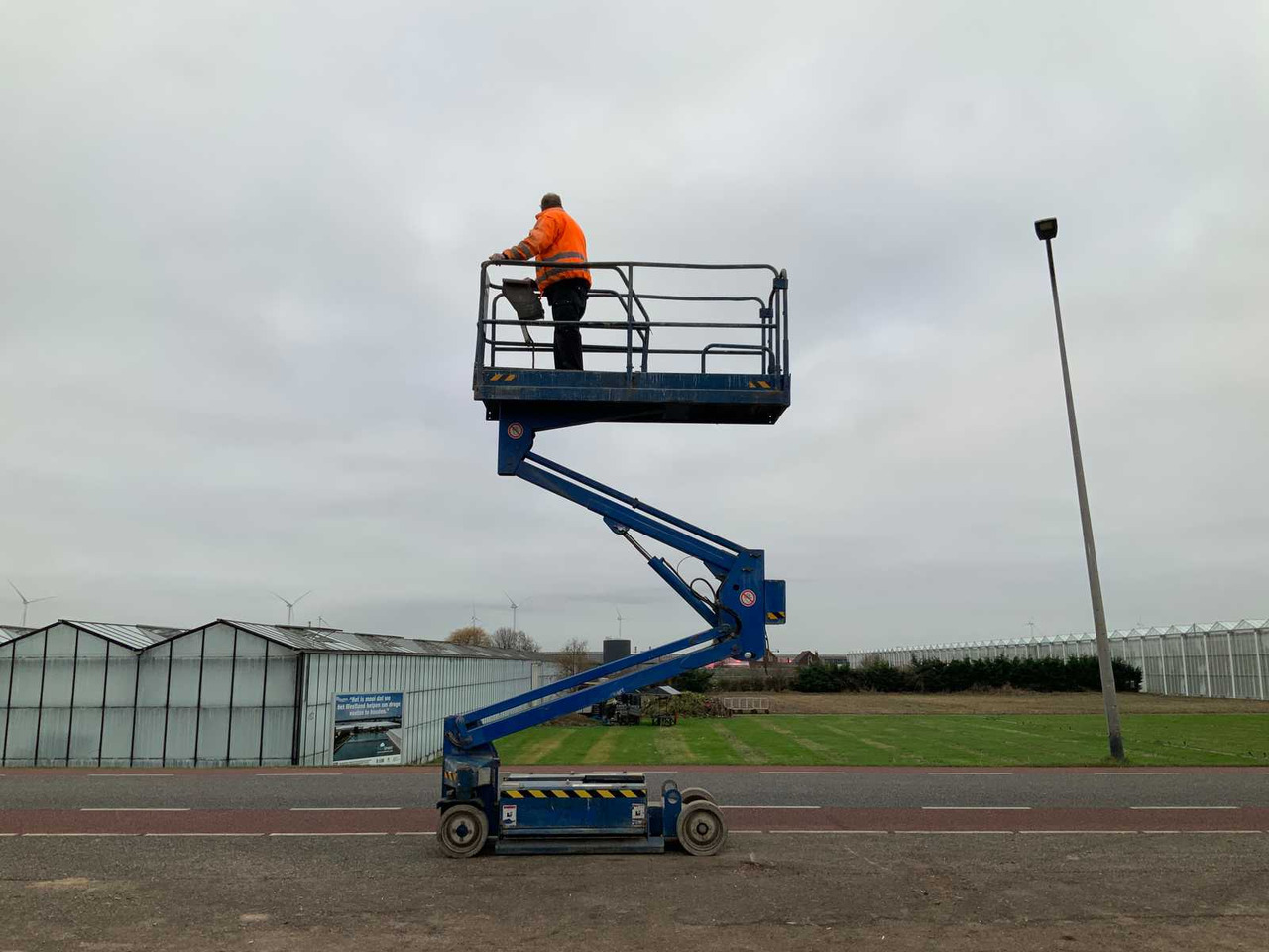 Autopropulsată platformă 2000 UPRIGHT SL20 AERIAL WORK PLATFORM: Foto 9