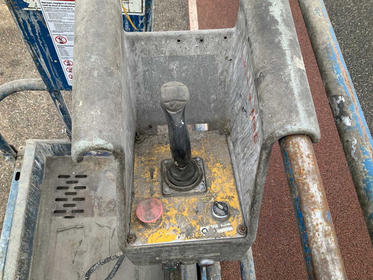 Autopropulsată platformă 2000 UPRIGHT SL20 AERIAL WORK PLATFORM: Foto 11