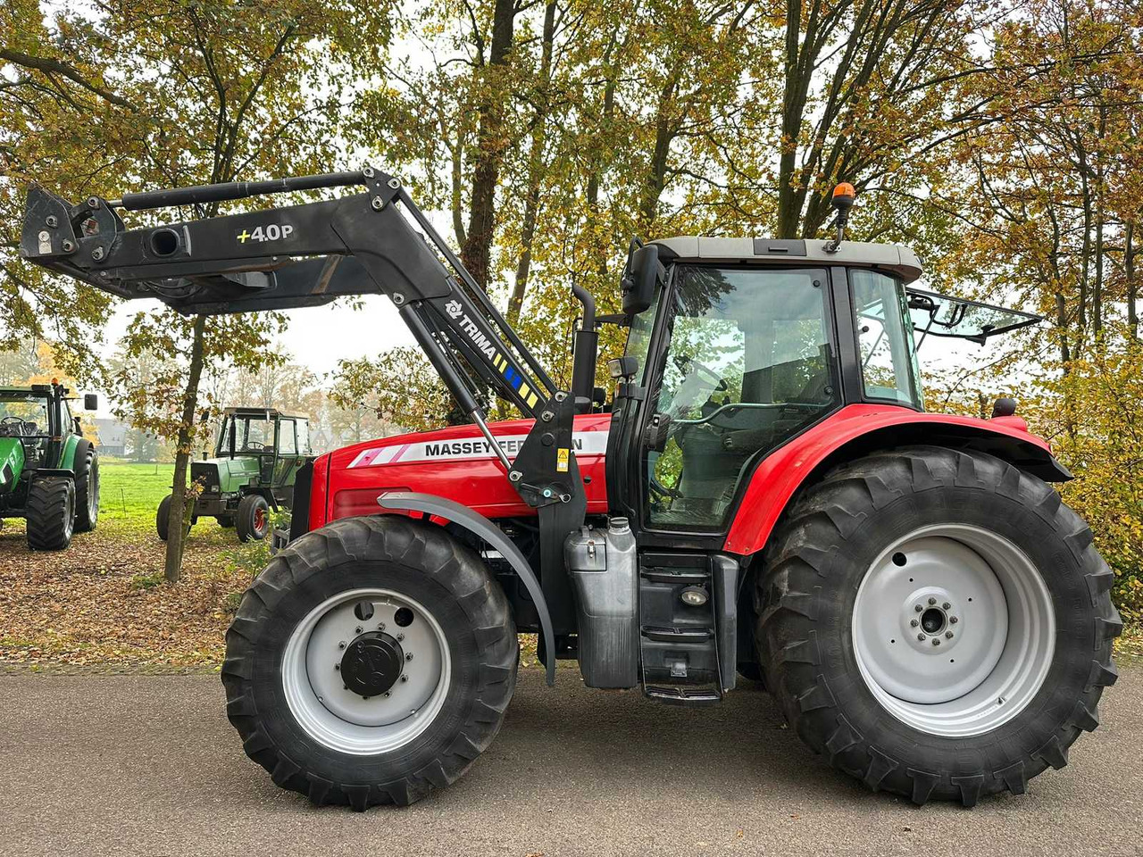 2006 MASSEY FERGUSON 6480 DYNA 6 FOUR WHEEL DRIVE FARM TRACTOR - Tractor agricol: Foto 3 2006 MASSEY FERGUSON 6480 DYNA 6 FOUR WHEEL DRIVE FARM TRACTOR - Tractor agricol: Foto 3