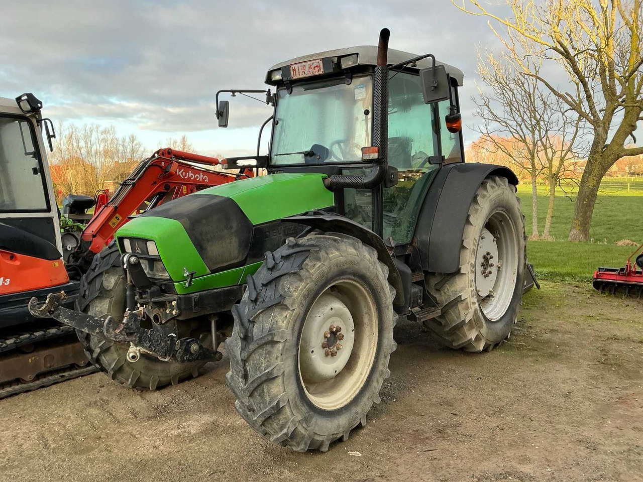 2007 DEUTZ-FAHR AGROFAR 100 ALL-WHEEL DRIVE FARM TRACTOR - Tractor agricol: Foto 1 2007 DEUTZ-FAHR AGROFAR 100 ALL-WHEEL DRIVE FARM TRACTOR - Tractor agricol: Foto 1