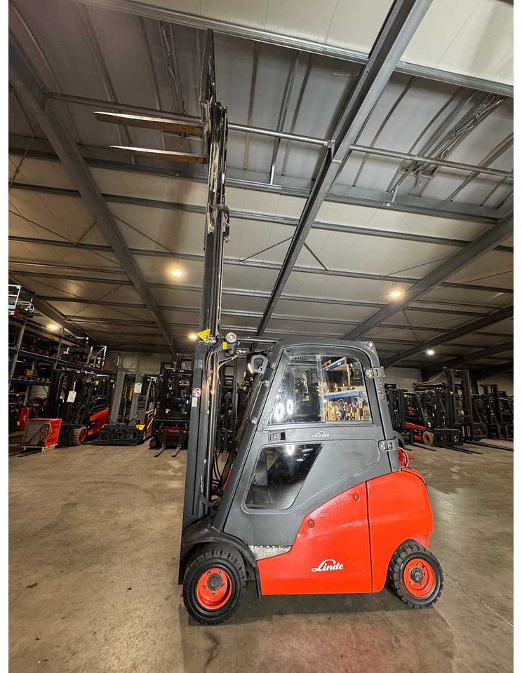 2008 SERVICE + UVV 10/2026 LINDE H20T 2,000KG TRIPLEX GAS FORKLIFT FORKLIFT 11,735 HOURS - Motostivuitor: Foto 3 2008 SERVICE + UVV 10/2026 LINDE H20T 2,000KG TRIPLEX GAS FORKLIFT FORKLIFT 11,735 HOURS - Motostivuitor: Foto 3