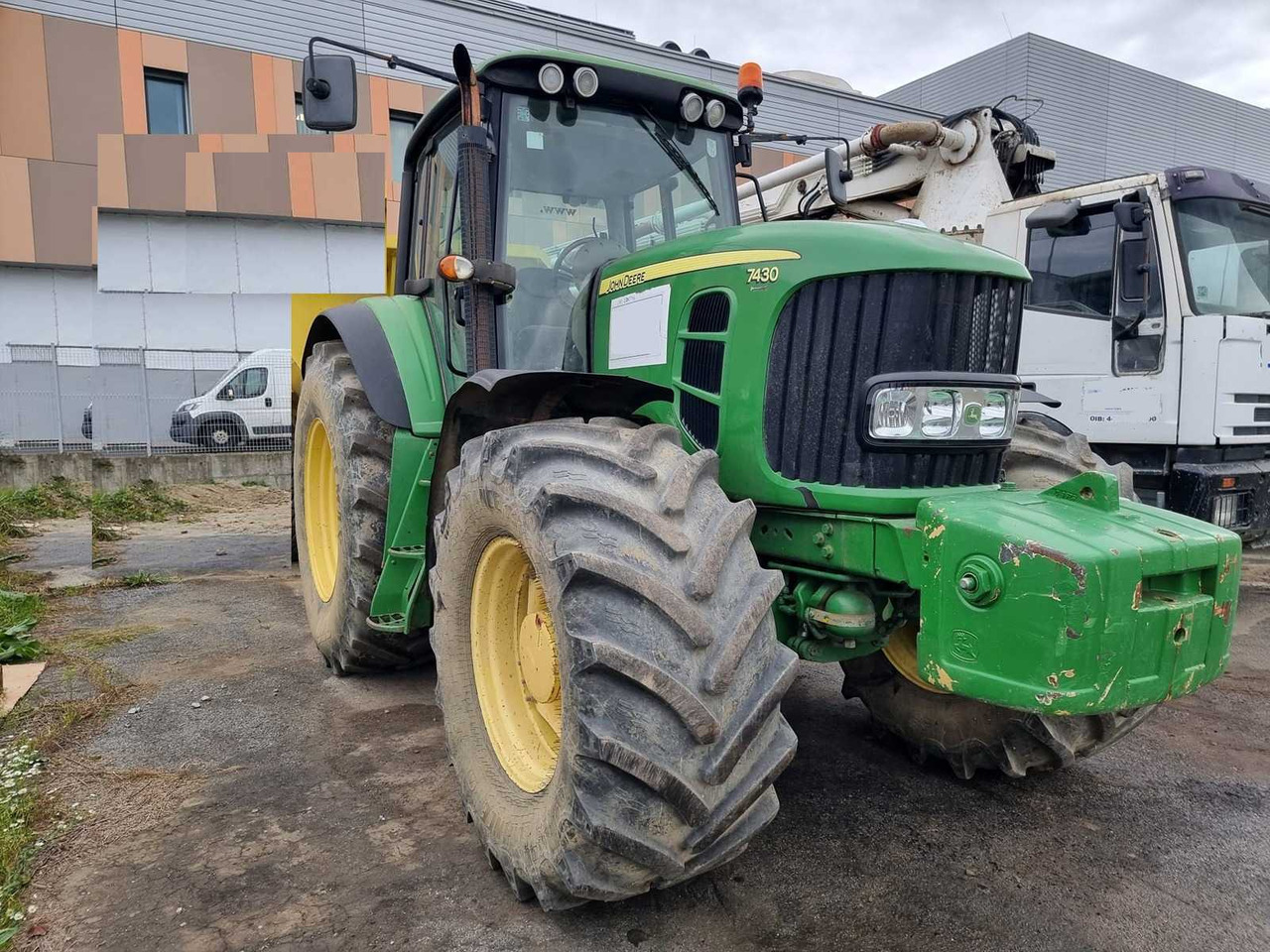 2009 -JOHN DEERE - 7430 MW2 CD44 - 4-WHEEL DRIVE TRACTOR - Tractor agricol: Foto 2 2009 -JOHN DEERE - 7430 MW2 CD44 - 4-WHEEL DRIVE TRACTOR - Tractor agricol: Foto 2