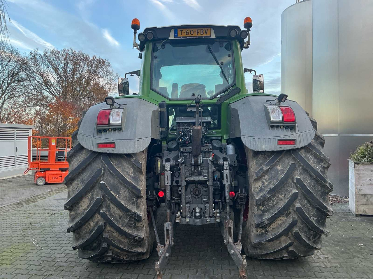 2010 FENDT 930 VARIO ALL-WHEEL DRIVE FARM TRACTOR - Tractor agricol: Foto 4 2010 FENDT 930 VARIO ALL-WHEEL DRIVE FARM TRACTOR - Tractor agricol: Foto 4