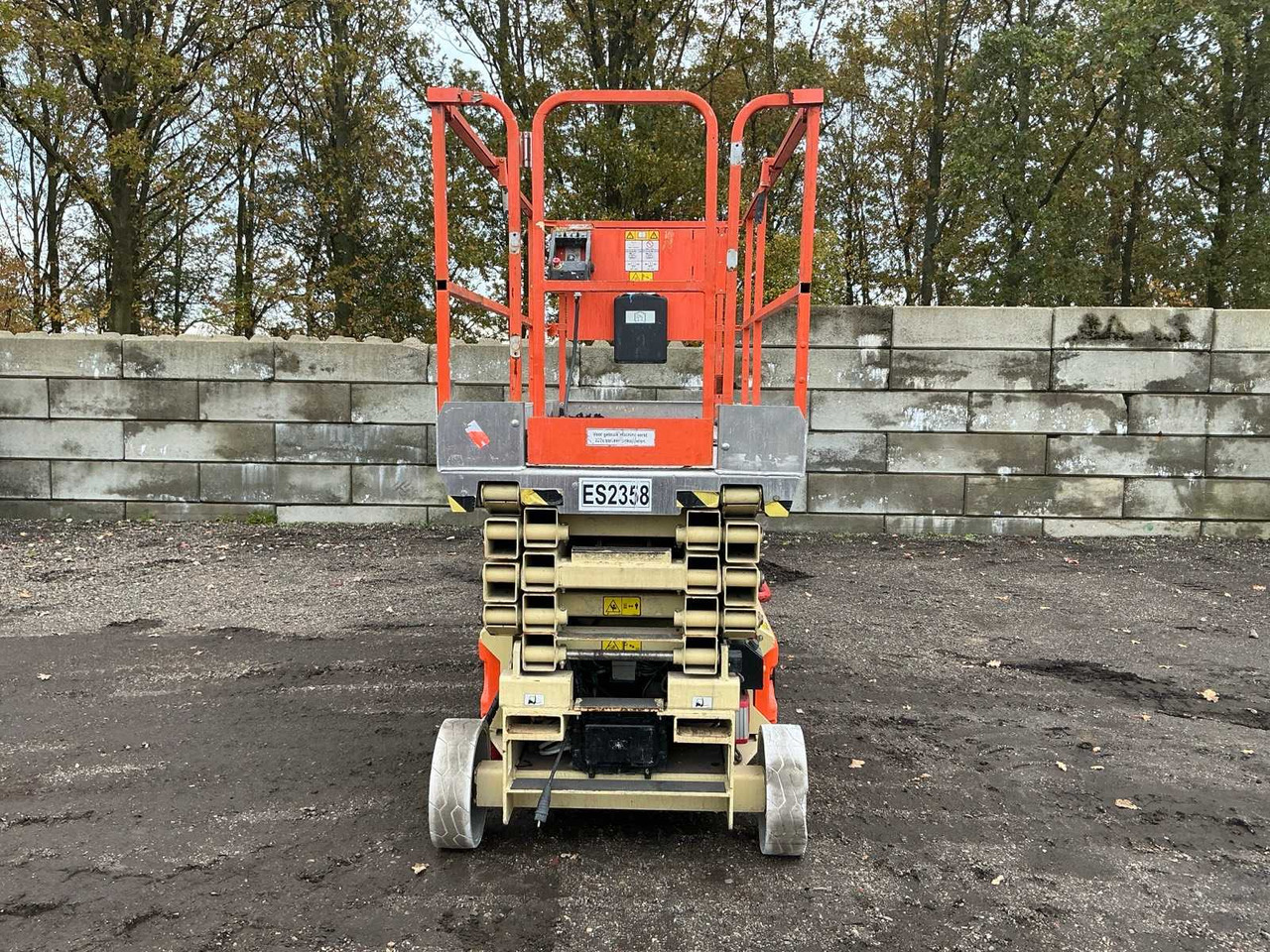 2010 JLG 2646 ES AERIAL WORK PLATFORM DEFECTIVE - Autopropulsată platformă: Foto 4 2010 JLG 2646 ES AERIAL WORK PLATFORM DEFECTIVE - Autopropulsată platformă: Foto 4