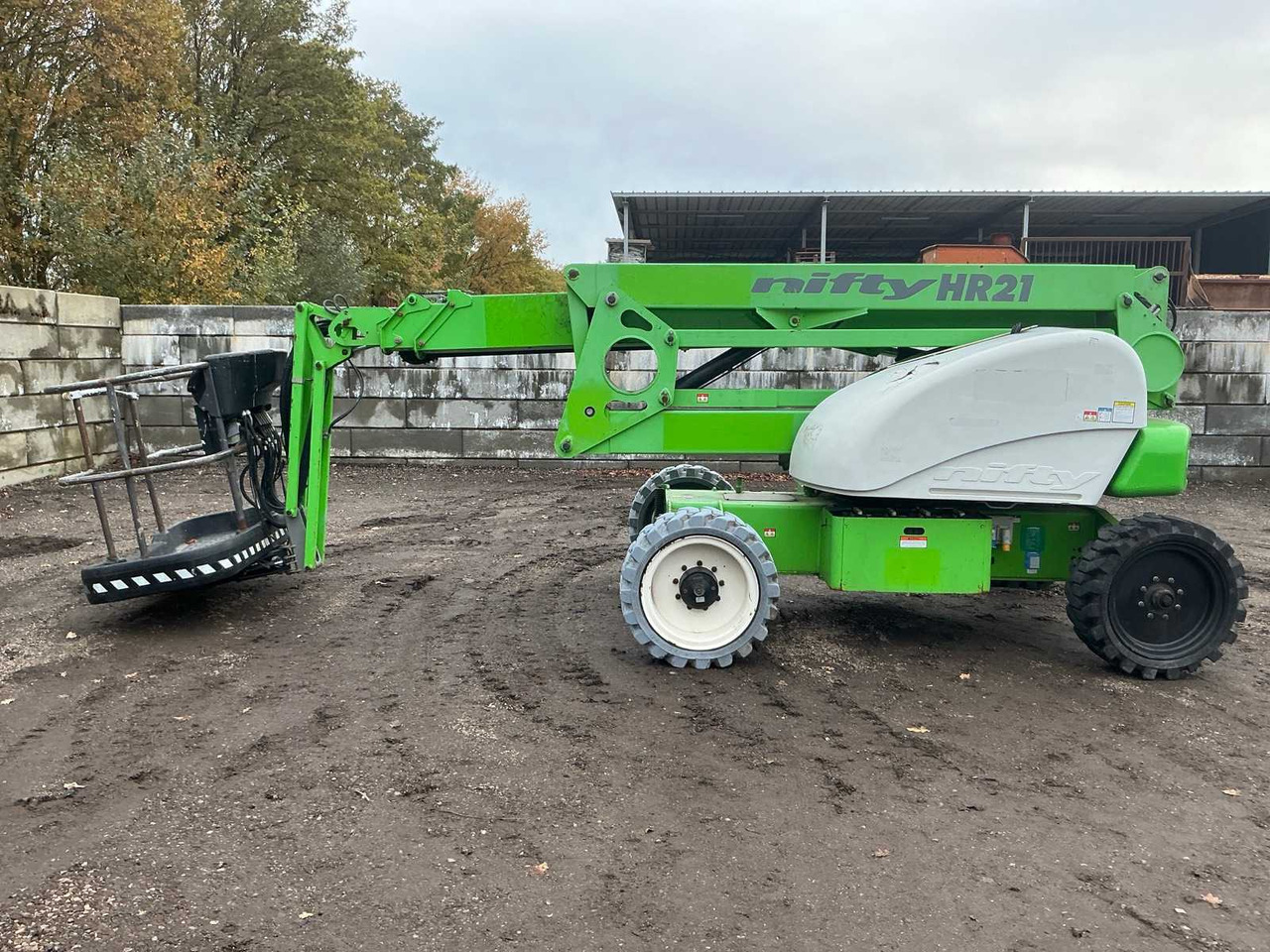 2010 NIFTY HR 21 HYBRID AERIAL WORK PLATFORM - Autopropulsată platformă: Foto 3 2010 NIFTY HR 21 HYBRID AERIAL WORK PLATFORM - Autopropulsată platformă: Foto 3