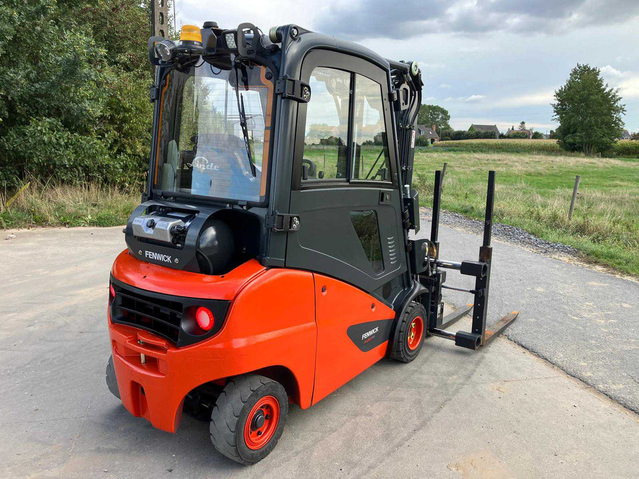 2015 LINDE H20T DOUBLE FORK FORKLIFT - Motostivuitor: Foto 5 2015 LINDE H20T DOUBLE FORK FORKLIFT - Motostivuitor: Foto 5