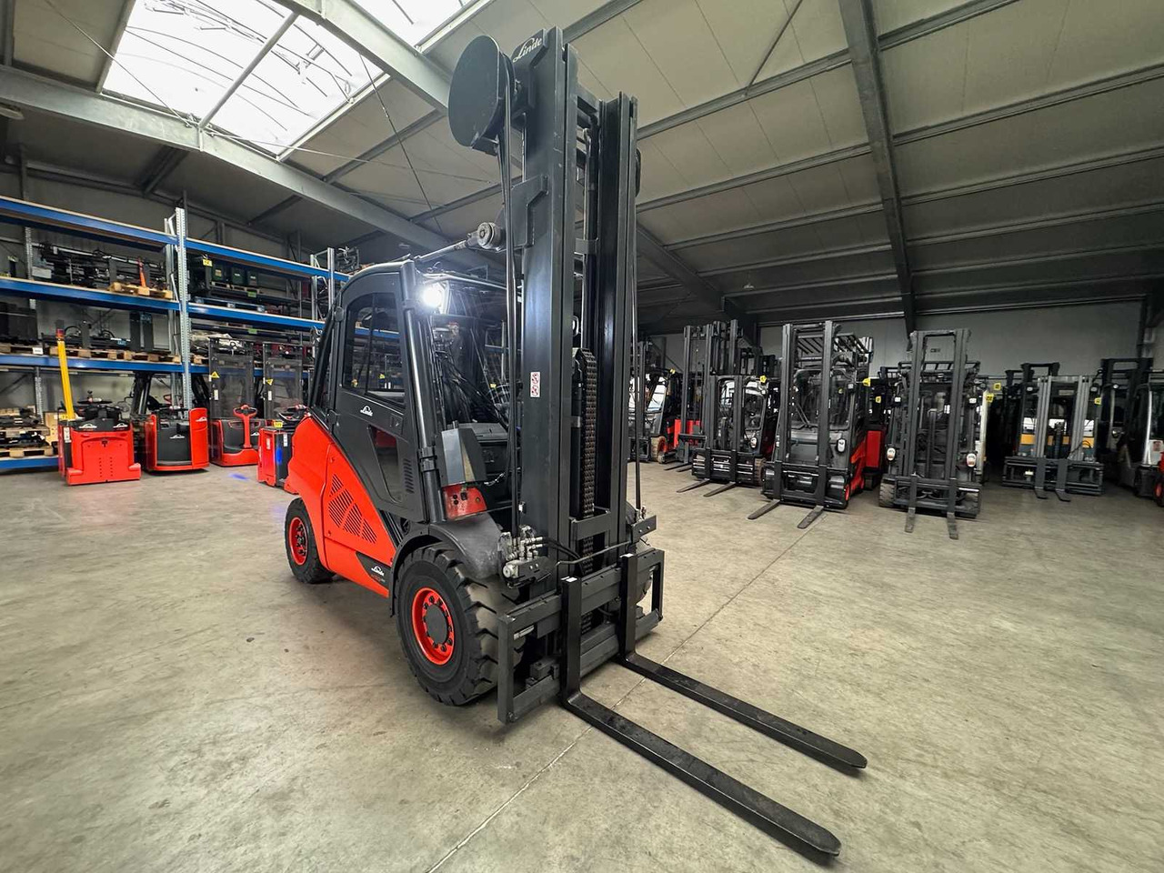 2015 LINDE H50D 5,000KG TRIPLEX 666CM 3+4TH VALVE DIESEL FORKLIFT FORKLIFT 15,862 HOURS. - Motostivuitor: Foto 5 2015 LINDE H50D 5,000KG TRIPLEX 666CM 3+4TH VALVE DIESEL FORKLIFT FORKLIFT 15,862 HOURS. - Motostivuitor: Foto 5