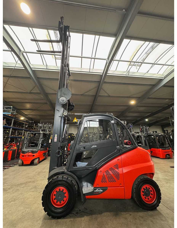 2015 SERVICE + UVV 10/2026 LINDE H50D TRIPLEX 666CM 3RD+4TH+5TH VALVE CAB DIESEL FORKLIFT - Motostivuitor: Foto 3 2015 SERVICE + UVV 10/2026 LINDE H50D TRIPLEX 666CM 3RD+4TH+5TH VALVE CAB DIESEL FORKLIFT - Motostivuitor: Foto 3