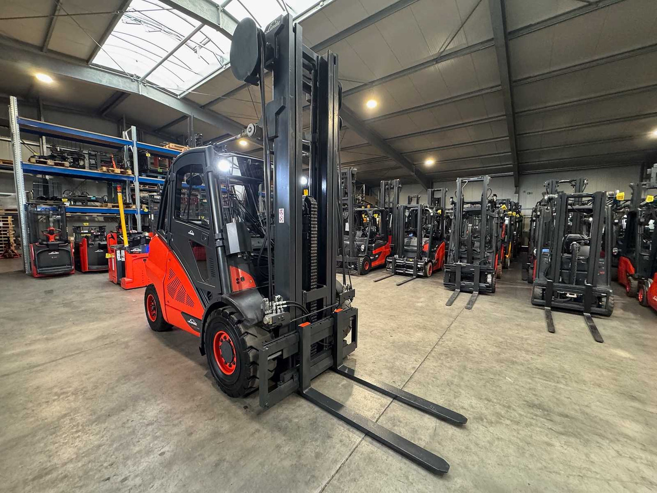 2015 SERVICE + UVV 10/2026 LINDE H50D TRIPLEX 666CM 3RD+4TH+5TH VALVE CAB DIESEL FORKLIFT - Motostivuitor: Foto 5 2015 SERVICE + UVV 10/2026 LINDE H50D TRIPLEX 666CM 3RD+4TH+5TH VALVE CAB DIESEL FORKLIFT - Motostivuitor: Foto 5