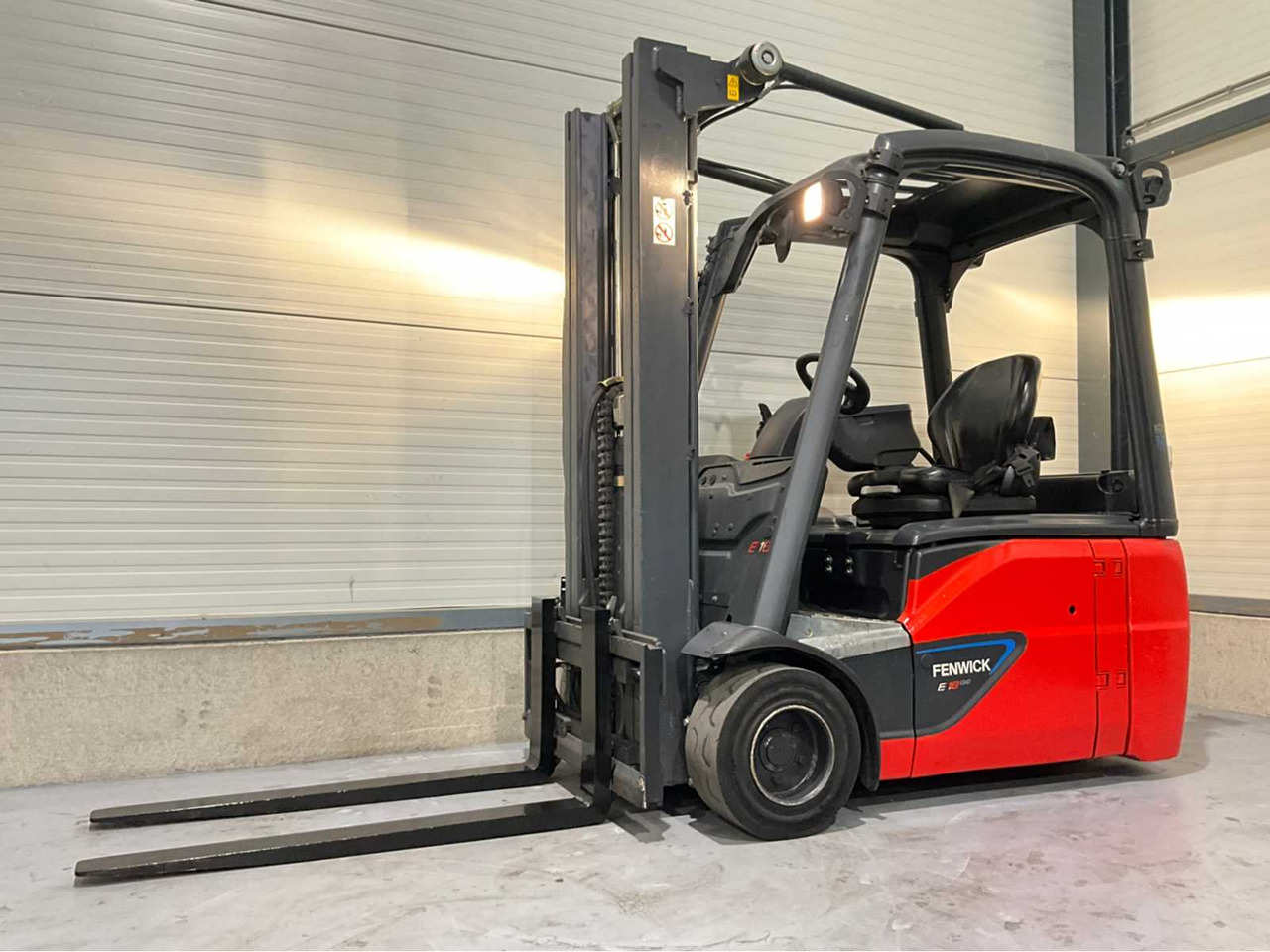 2017 LINDE E18-02 1800KG LI-ION 4171HOUR FORKLIFT - Motostivuitor: Foto 1 2017 LINDE E18-02 1800KG LI-ION 4171HOUR FORKLIFT - Motostivuitor: Foto 1