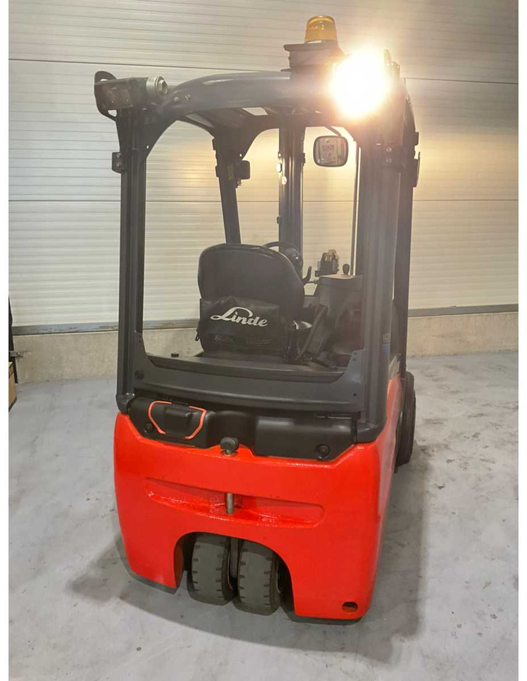 2017 LINDE E18-02 1800KG LI-ION 4171HOUR FORKLIFT - Motostivuitor: Foto 4 2017 LINDE E18-02 1800KG LI-ION 4171HOUR FORKLIFT - Motostivuitor: Foto 4