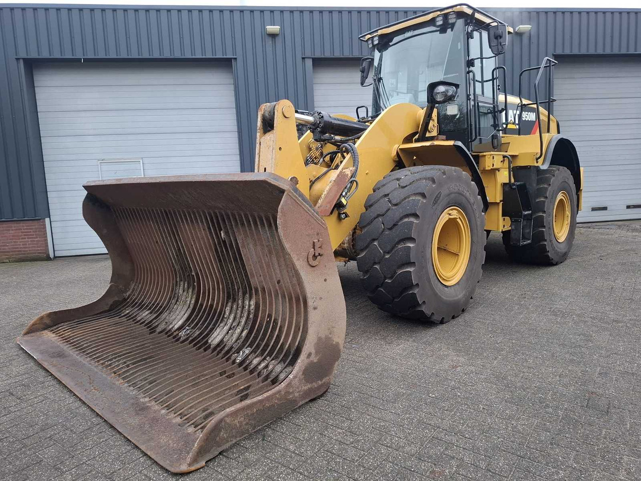 2019 CATERPILLAR 950M SHOVEL - Încărcător frontal pe pneuri: Foto 1 2019 CATERPILLAR 950M SHOVEL - Încărcător frontal pe pneuri: Foto 1