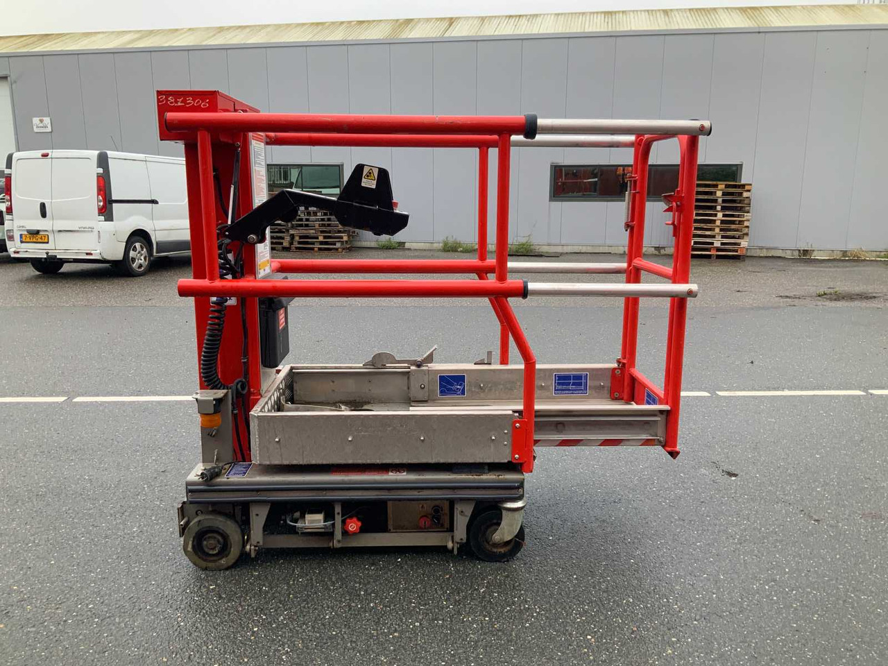 2019 JLG POWER TOWER NANO SP PLUS AERIAL WORK PLATFORM - Autopropulsată platformă: Foto 5 2019 JLG POWER TOWER NANO SP PLUS AERIAL WORK PLATFORM - Autopropulsată platformă: Foto 5