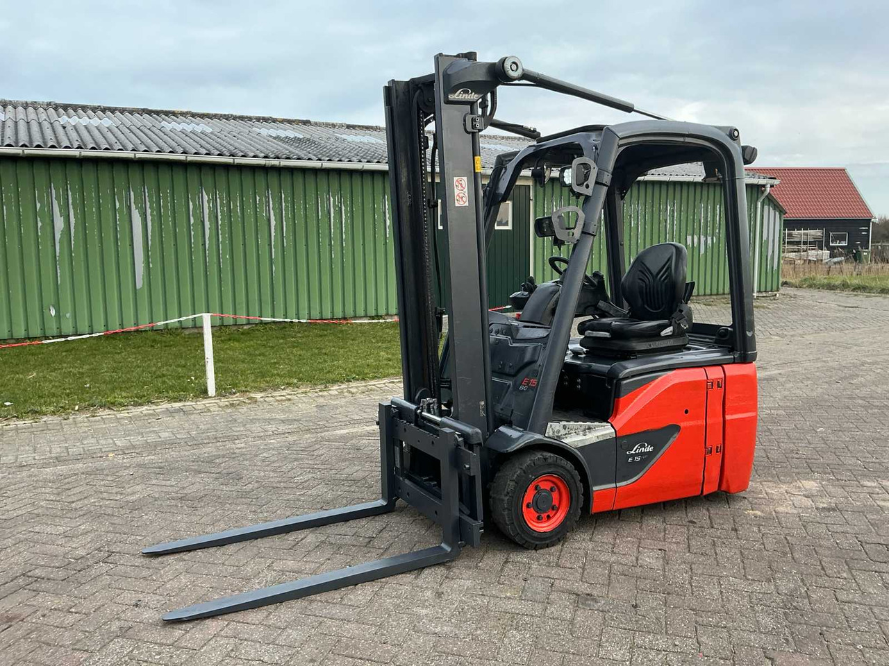 2019 LINDE E15-02 FORKLIFT - Motostivuitor: Foto 1 2019 LINDE E15-02 FORKLIFT - Motostivuitor: Foto 1