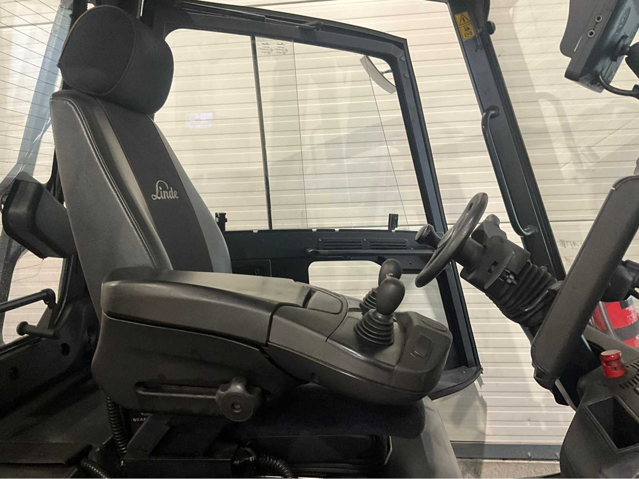 Motostivuitor 2019 LINDE E30HL-01/600 3000KG SPOON ADJUSTER BATTERY 2023 FORKLIFT: Foto 23 Motostivuitor 2019 LINDE E30HL-01/600 3000KG SPOON ADJUSTER BATTERY 2023 FORKLIFT: Foto 23