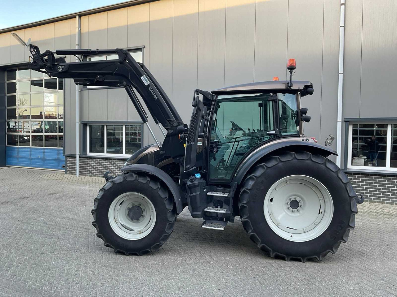 Tractor agricol 2022 VALTRA G115 HITECH ALL-WHEEL DRIVE FARM TRACTOR: Foto 9 Tractor agricol 2022 VALTRA G115 HITECH ALL-WHEEL DRIVE FARM TRACTOR: Foto 9