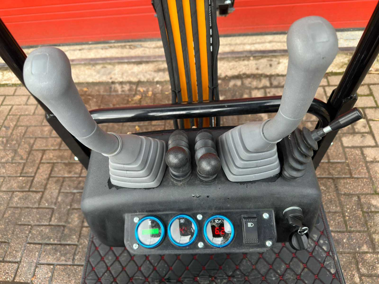 Mini excavator 2024 JPC HT12 YELLOW MINI EXCAVATOR: Foto 13 Mini excavator 2024 JPC HT12 YELLOW MINI EXCAVATOR: Foto 13