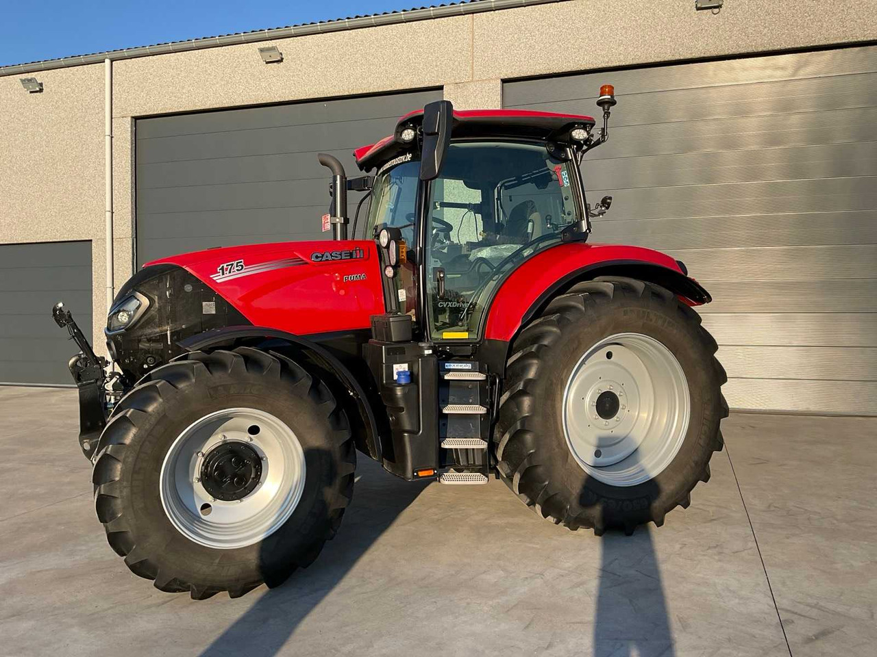 2025 CASE IH PUMA CVX 175 ALL-WHEEL DRIVE FARM TRACTOR - Tractor agricol: Foto 3 2025 CASE IH PUMA CVX 175 ALL-WHEEL DRIVE FARM TRACTOR - Tractor agricol: Foto 3