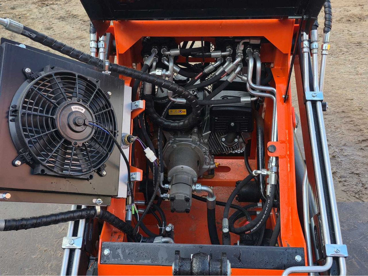 Încărcător frontal pe pneuri 2025 - SDLOOL - 36C - ORANGE - SHOVEL: Foto 15