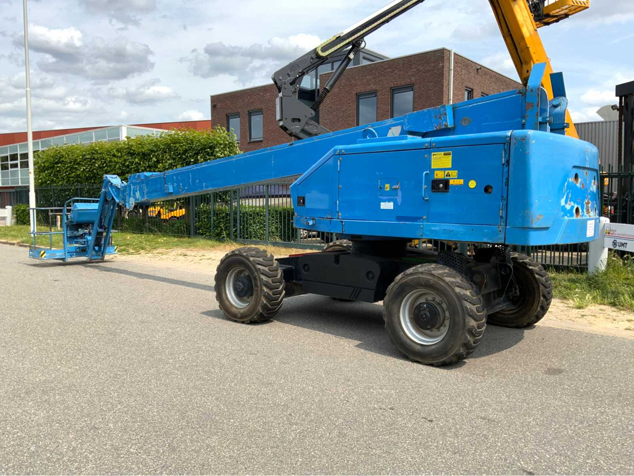 AICHI - SP21AJ - AERIAL PLATFORM DIESEL 23 METERS WORKING HEIGHT - Autopropulsată platformă: Foto 3 AICHI - SP21AJ - AERIAL PLATFORM DIESEL 23 METERS WORKING HEIGHT - Autopropulsată platformă: Foto 3