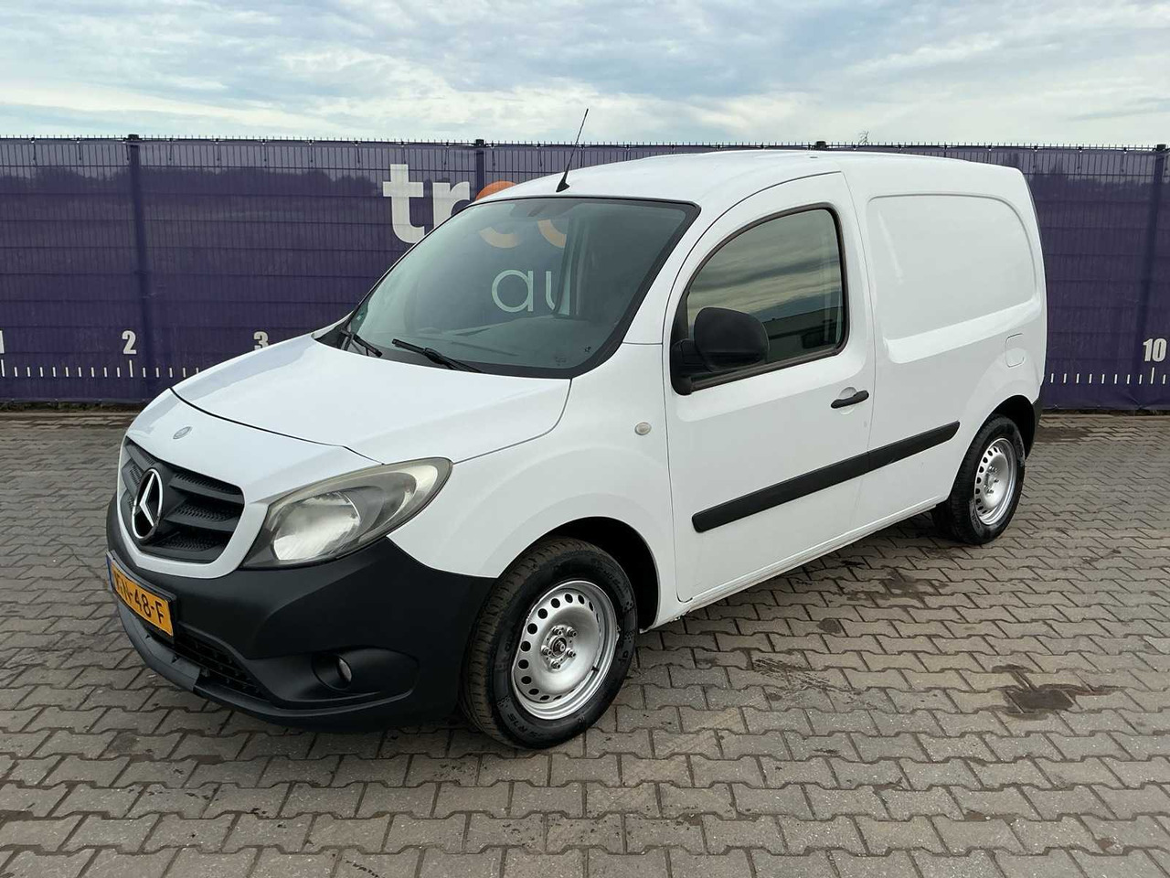 2014 - MERCEDES-BENZ - CITAN - 108 CDI ECONOMY - COMMERCIAL VEHICLE - Autoutilitară: Foto 1 2014 - MERCEDES-BENZ - CITAN - 108 CDI ECONOMY - COMMERCIAL VEHICLE - Autoutilitară: Foto 1