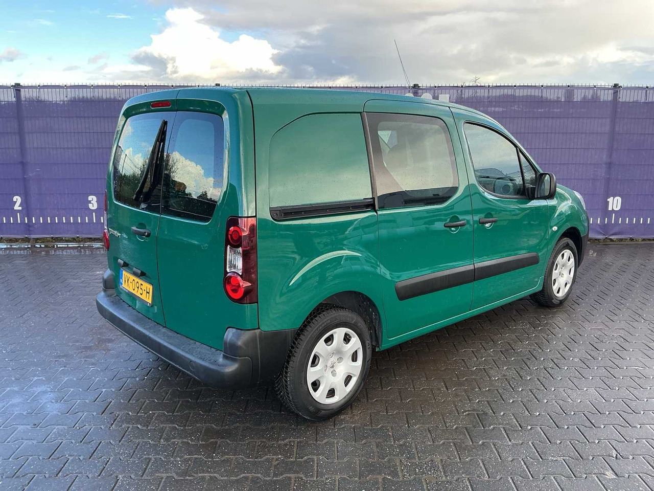 2014 - PEUGEOT - PARTNER - 120 1.6 HDI L1XR PR+ - COMMERCIAL VEHICLE - Autoutilitară: Foto 4 2014 - PEUGEOT - PARTNER - 120 1.6 HDI L1XR PR+ - COMMERCIAL VEHICLE - Autoutilitară: Foto 4