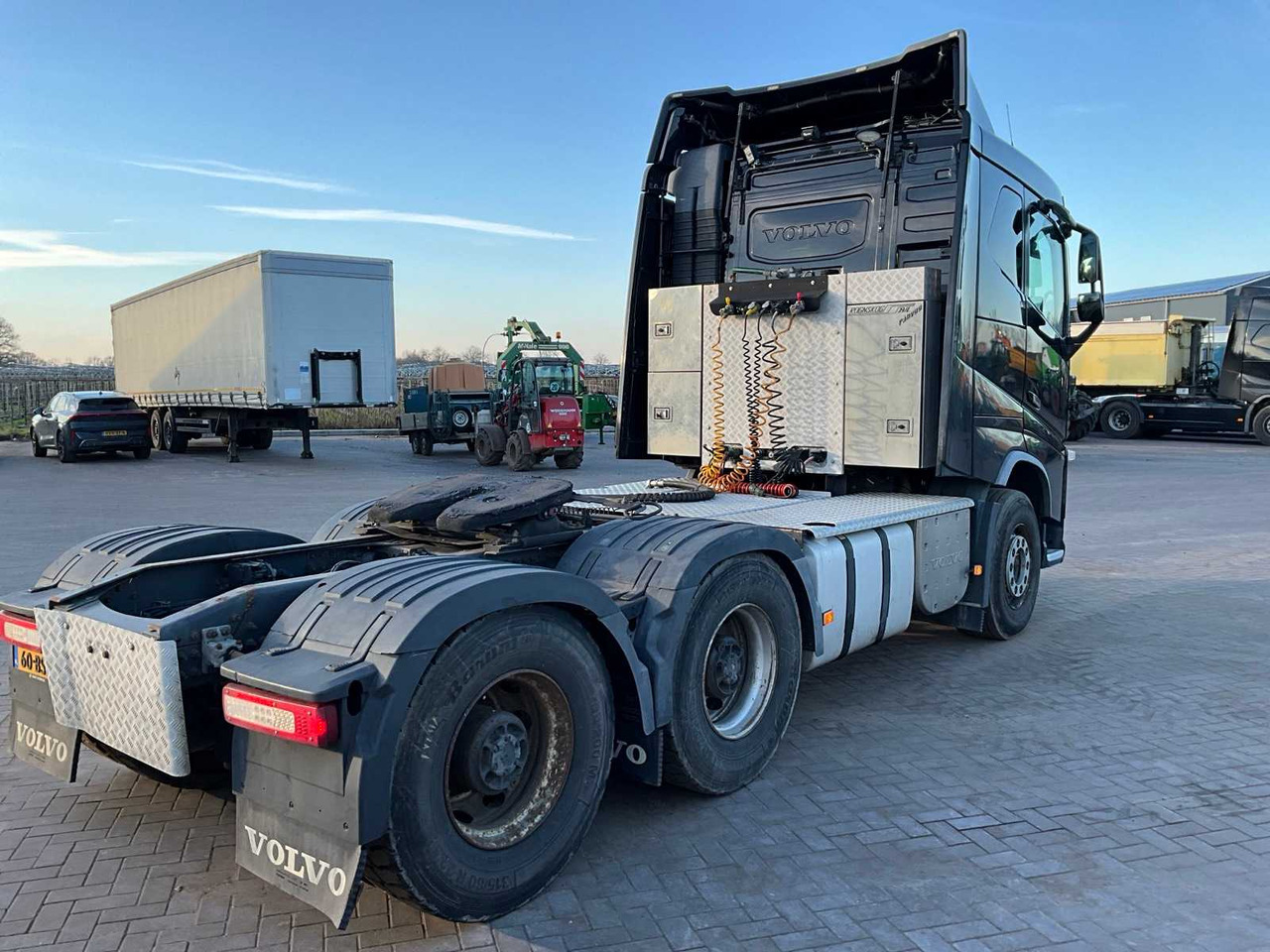 2014 VOLVO FH16 TRACTOR - Autoutilitară: Foto 5 2014 VOLVO FH16 TRACTOR - Autoutilitară: Foto 5