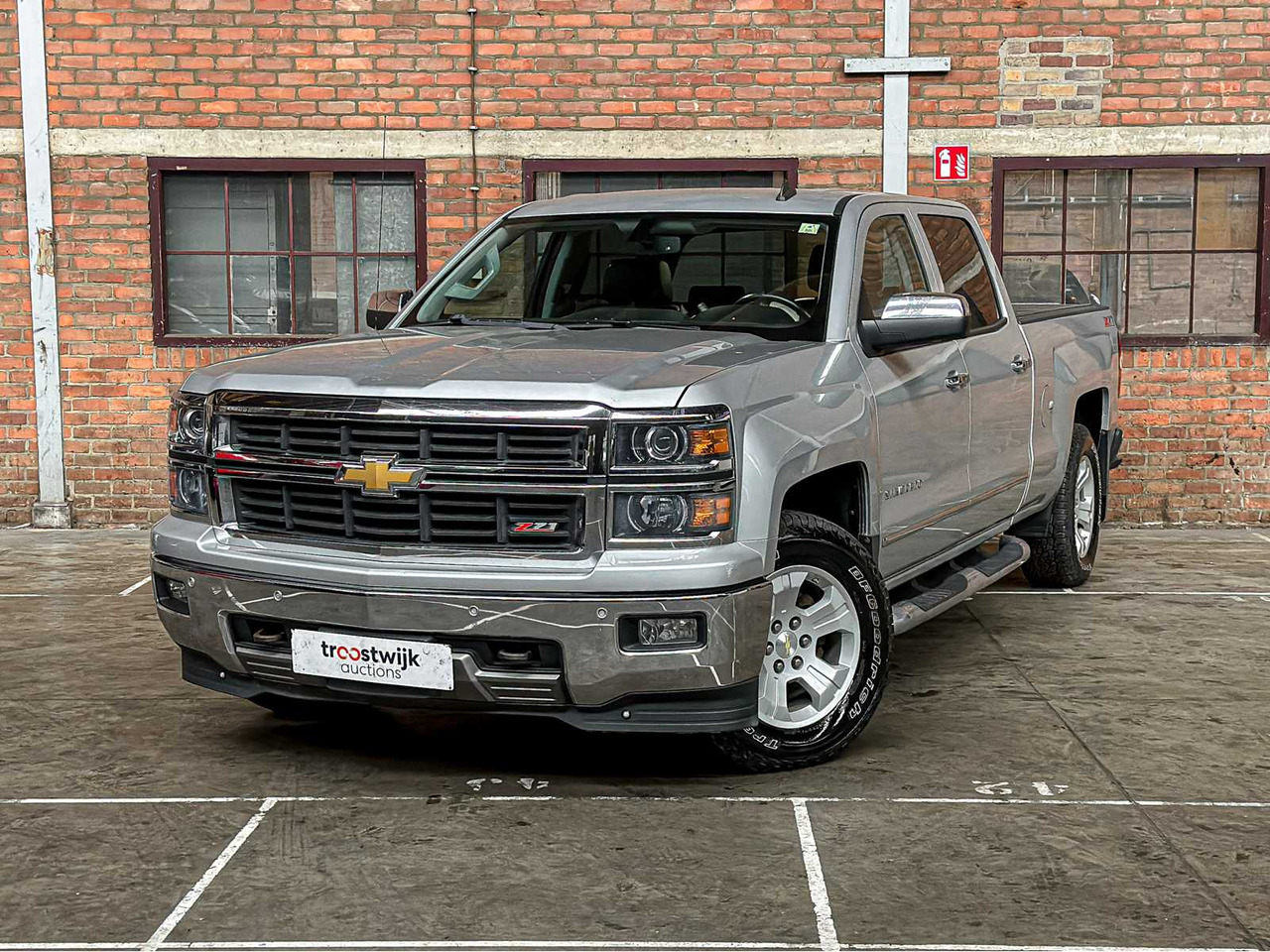 CHEVROLET SILVERADO 5.3L V8 Z71 PICK-UP TRUCK 390HP 2014, VK-821-F - Autoutilitară: Foto 2 CHEVROLET SILVERADO 5.3L V8 Z71 PICK-UP TRUCK 390HP 2014, VK-821-F - Autoutilitară: Foto 2