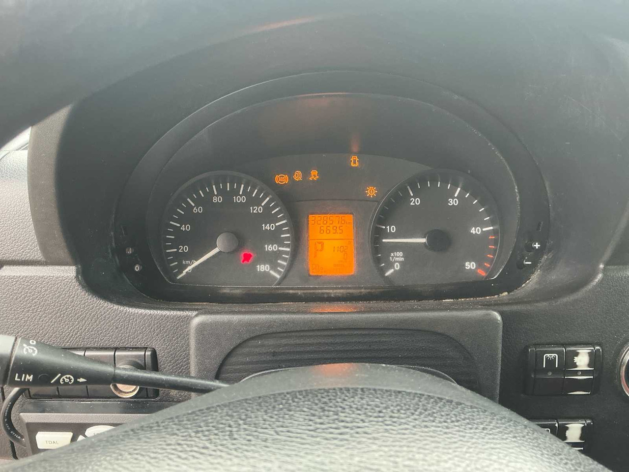 Autoutilitară MERCEDES-BENZ SPRINTER 319 3.0 CDI 432 COMMERCIAL VEHICLE: Foto 31 Autoutilitară MERCEDES-BENZ SPRINTER 319 3.0 CDI 432 COMMERCIAL VEHICLE: Foto 31