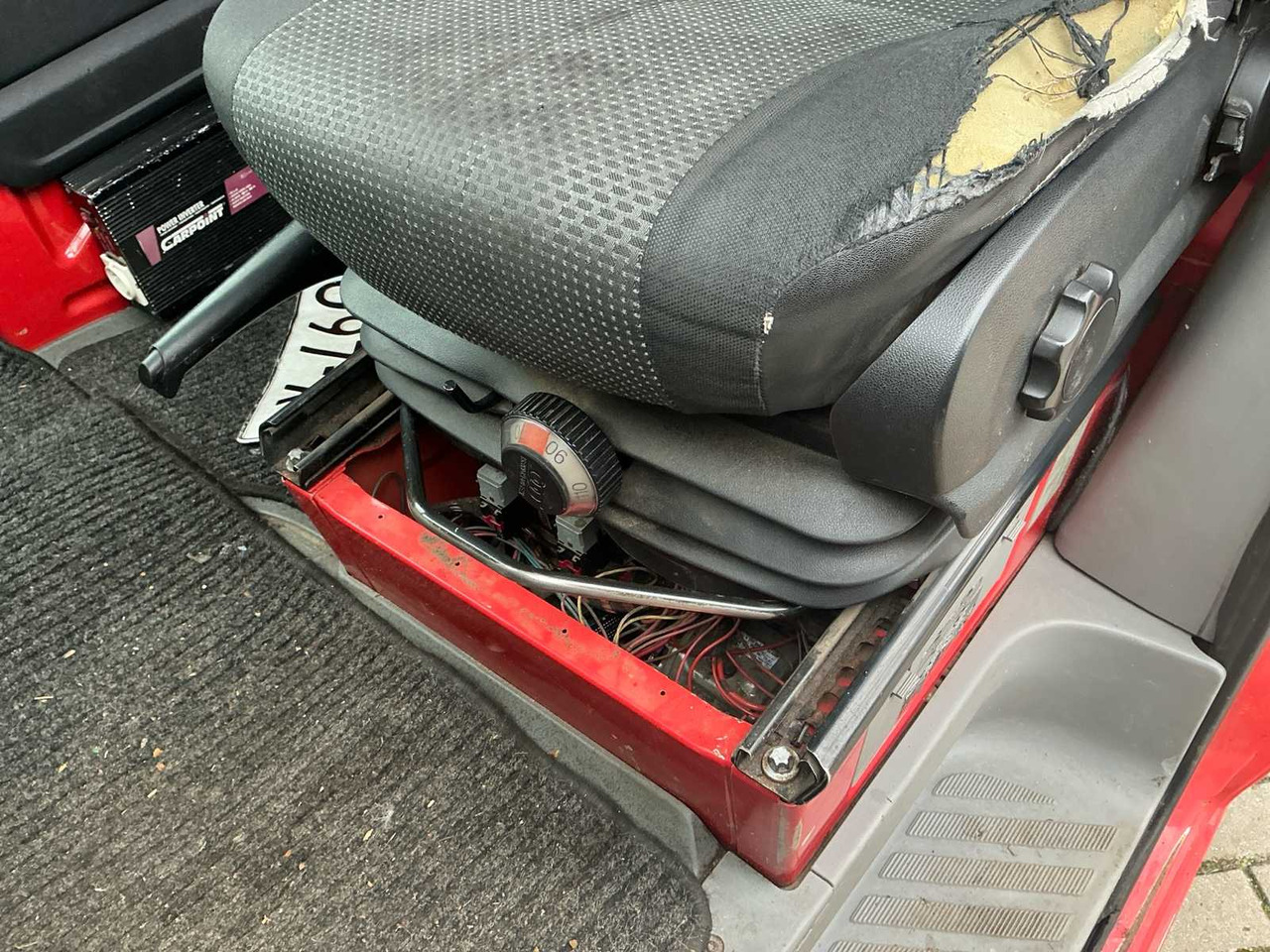 Autoutilitară MERCEDES-BENZ SPRINTER 319 3.0 CDI 432 COMMERCIAL VEHICLE: Foto 38 Autoutilitară MERCEDES-BENZ SPRINTER 319 3.0 CDI 432 COMMERCIAL VEHICLE: Foto 38