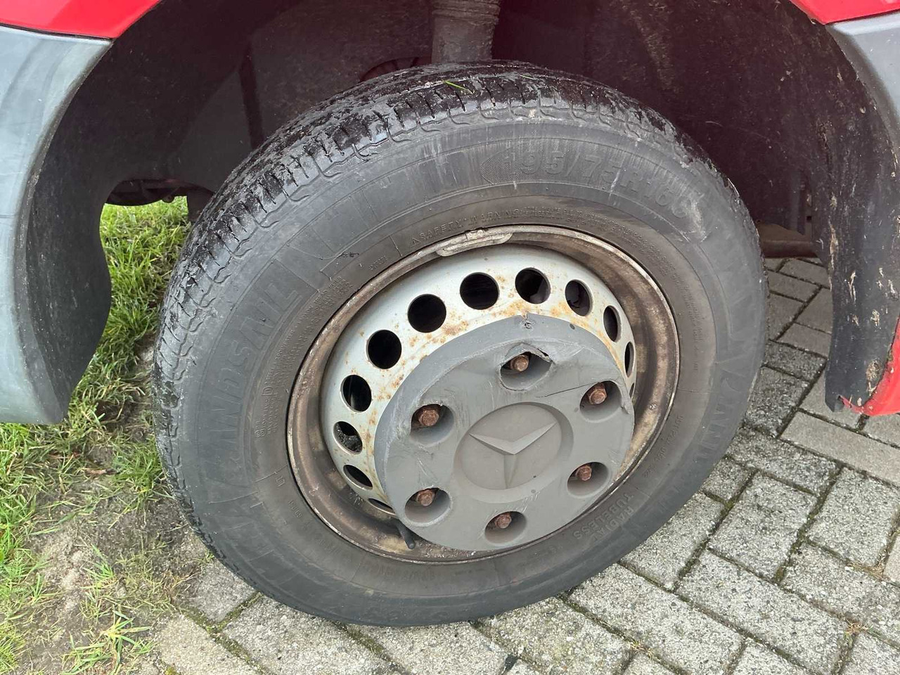 Autoutilitară MERCEDES-BENZ SPRINTER 319 3.0 CDI 432 COMMERCIAL VEHICLE: Foto 10 Autoutilitară MERCEDES-BENZ SPRINTER 319 3.0 CDI 432 COMMERCIAL VEHICLE: Foto 10