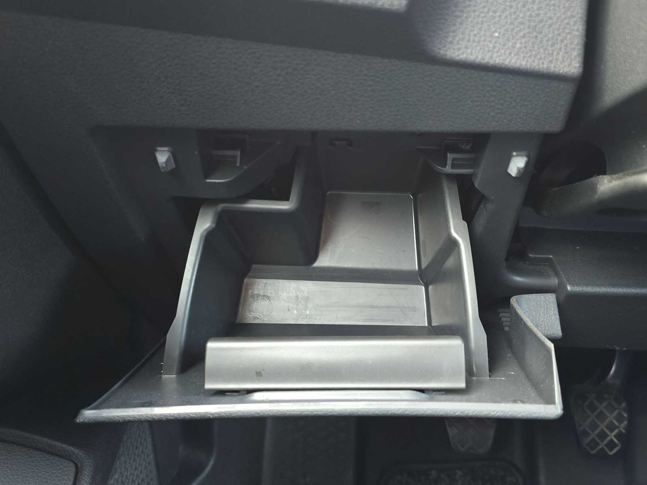 Autoutilitară VOLKSWAGEN CADDY CARGO 2.0 TDI COMFORT | ALUCA FURNISHING| VTD-11-F: Foto 14 Autoutilitară VOLKSWAGEN CADDY CARGO 2.0 TDI COMFORT | ALUCA FURNISHING| VTD-11-F: Foto 14