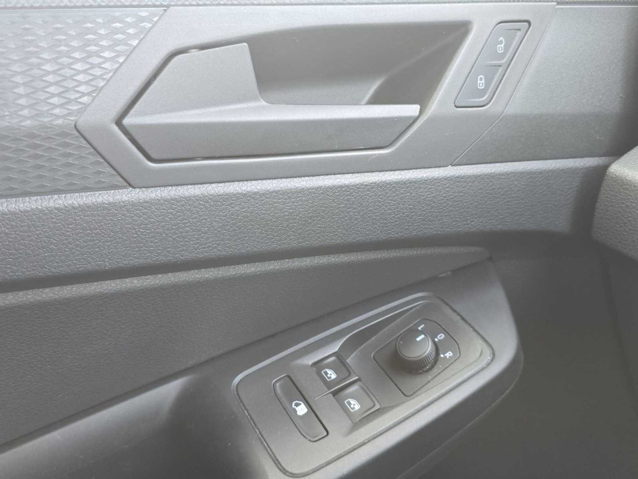 Autoutilitară VOLKSWAGEN CADDY CARGO 2.0 TDI COMFORT | ALUCA FURNISHING| VTD-11-F: Foto 12 Autoutilitară VOLKSWAGEN CADDY CARGO 2.0 TDI COMFORT | ALUCA FURNISHING| VTD-11-F: Foto 12