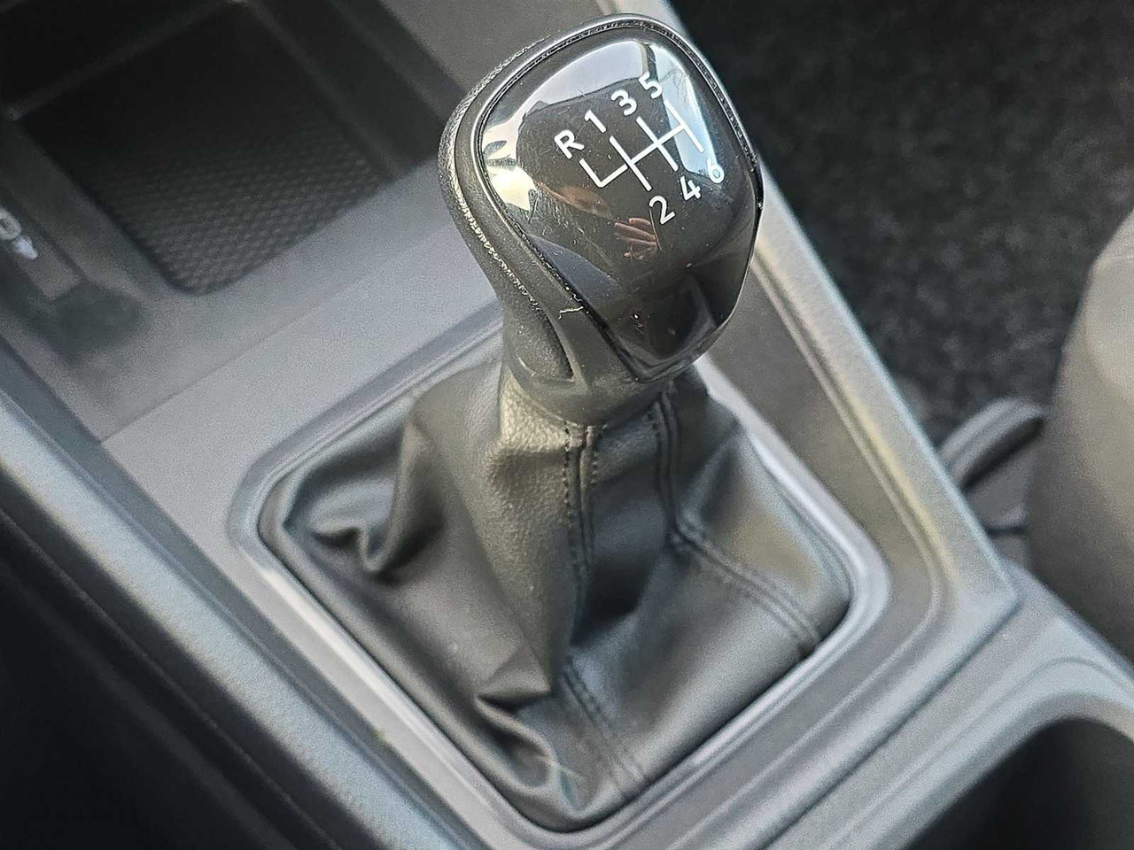 Autoutilitară VOLKSWAGEN CADDY CARGO 2.0 TDI COMFORT | ALUCA FURNISHING| VTD-11-F: Foto 26 Autoutilitară VOLKSWAGEN CADDY CARGO 2.0 TDI COMFORT | ALUCA FURNISHING| VTD-11-F: Foto 26