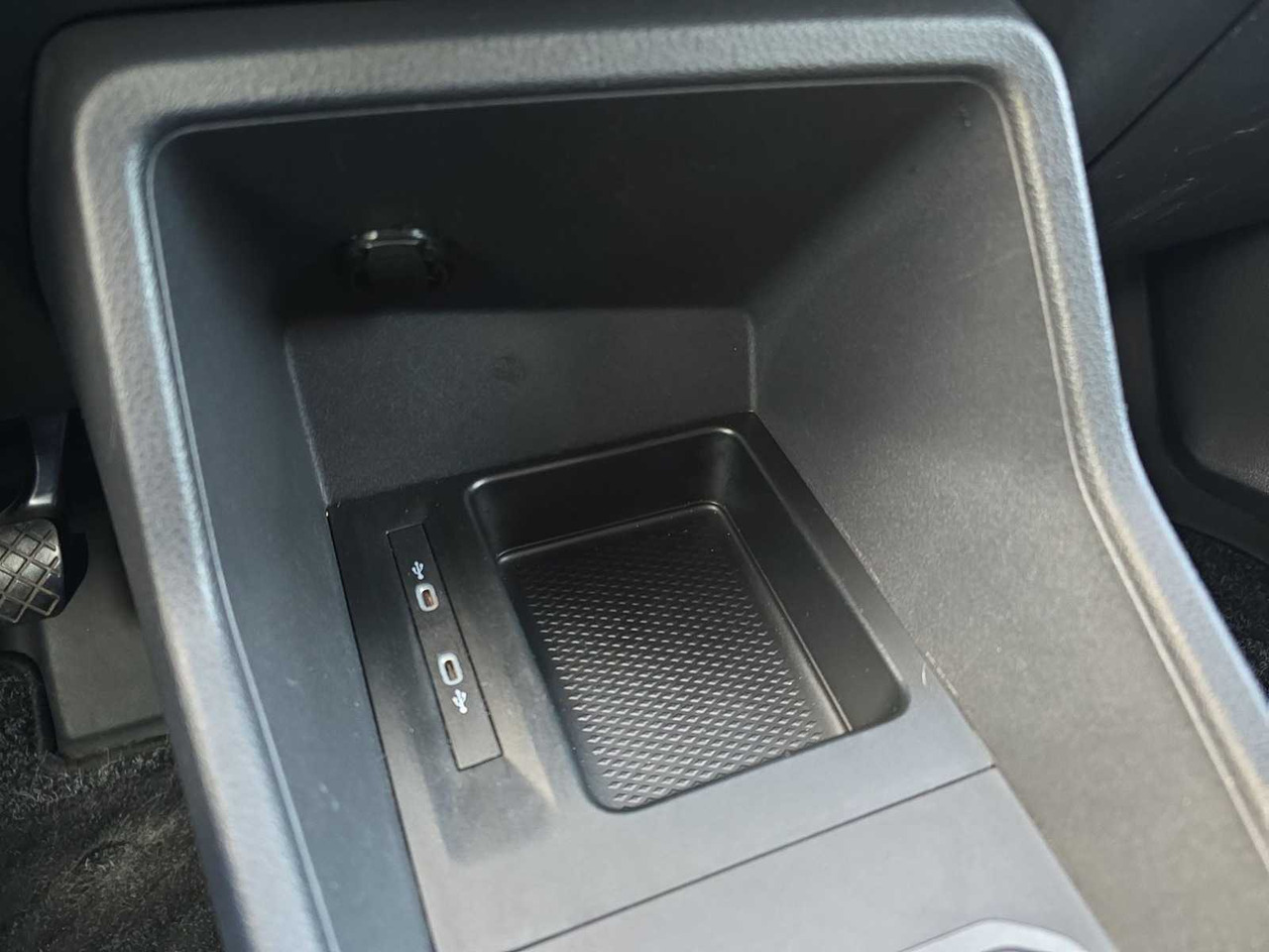 Autoutilitară VOLKSWAGEN CADDY CARGO 2.0 TDI COMFORT | ALUCA FURNISHING| VTD-11-F: Foto 9 Autoutilitară VOLKSWAGEN CADDY CARGO 2.0 TDI COMFORT | ALUCA FURNISHING| VTD-11-F: Foto 9