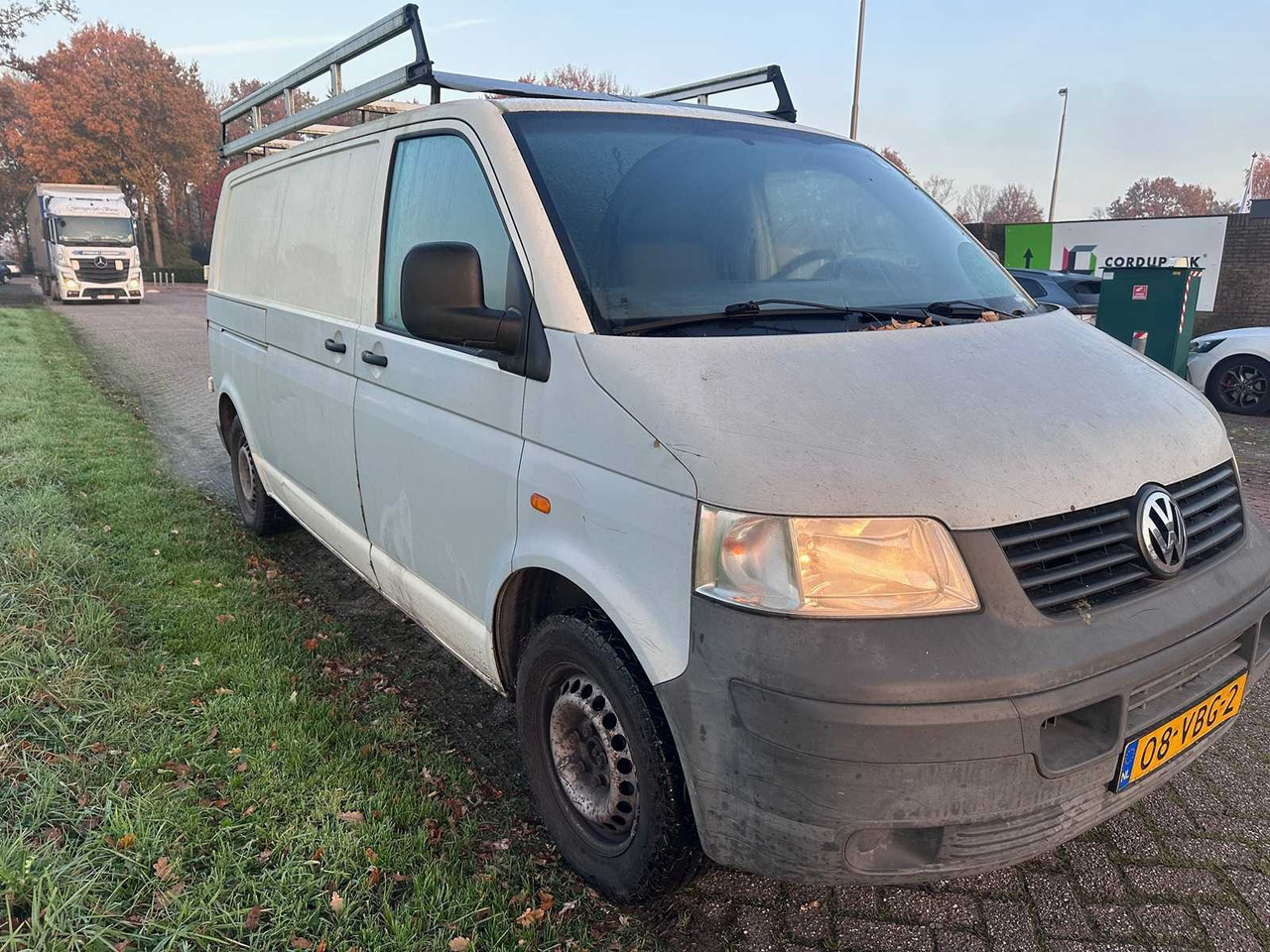 VOLKSWAGEN - TRANSPORTER T5 2.5 TDI 340 - 08-VBG-2 - Autoutilitară: Foto 4 VOLKSWAGEN - TRANSPORTER T5 2.5 TDI 340 - 08-VBG-2 - Autoutilitară: Foto 4