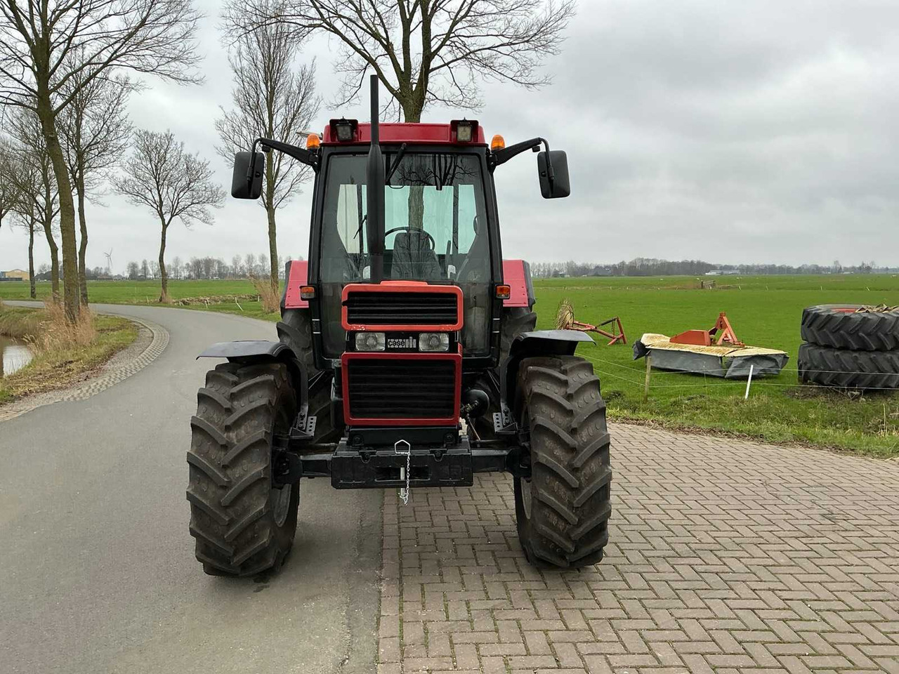 CASE IH 856 XL 40KM/AIR FOUR-WHEEL DRIVE FARM TRACTOR - Tractor agricol: Foto 3 CASE IH 856 XL 40KM/AIR FOUR-WHEEL DRIVE FARM TRACTOR - Tractor agricol: Foto 3