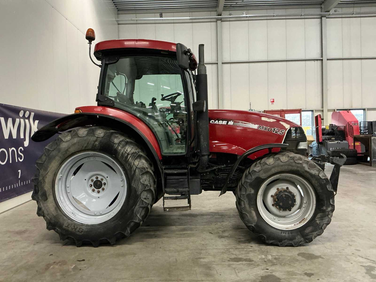 CASE IH MXU125 ALL-WHEEL DRIVE FARM TRACTOR - Tractor agricol: Foto 4 CASE IH MXU125 ALL-WHEEL DRIVE FARM TRACTOR - Tractor agricol: Foto 4