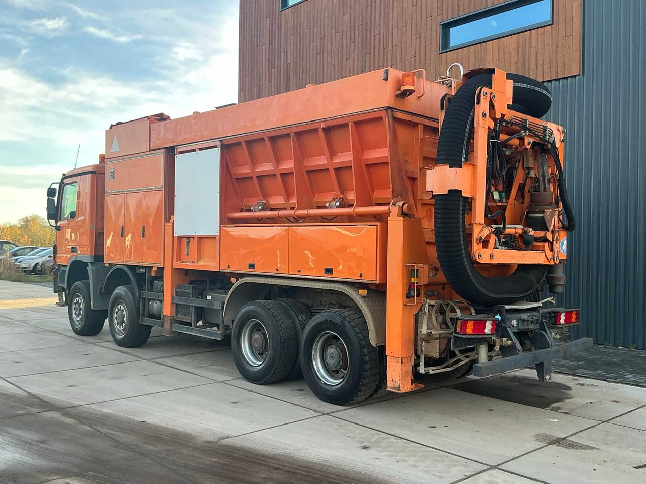 2006 MERCEDES-BENZ 414F TRUCK WITH SUCTION BODY - Camion: Foto 2 2006 MERCEDES-BENZ 414F TRUCK WITH SUCTION BODY - Camion: Foto 2